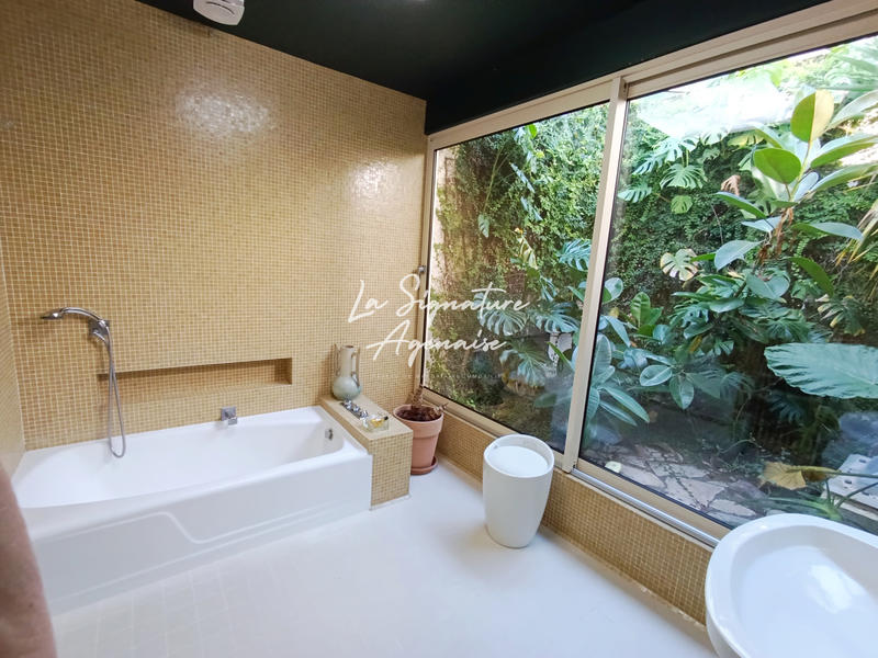 Maison - 336 m² - 12 pièces