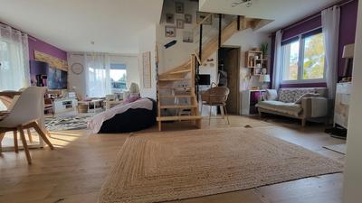 Maison - 193 m² - 9 pièces