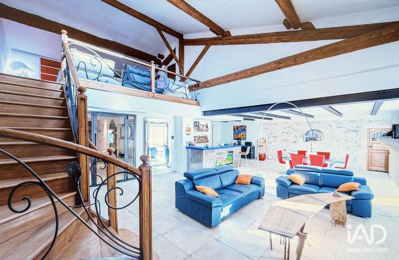 Maison - 200 m² - 4 pièces