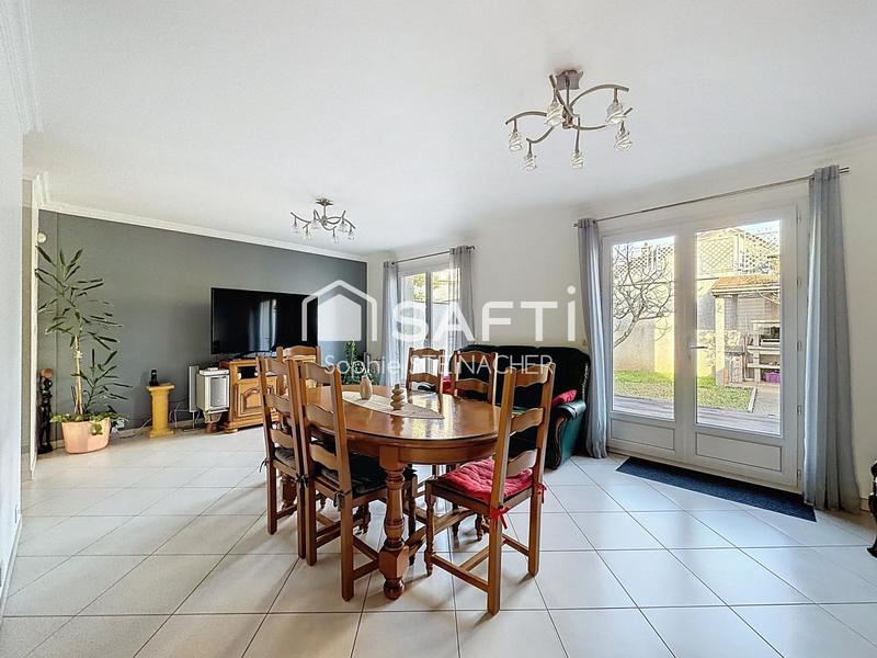 Maison - 93 m² - 5 pièces