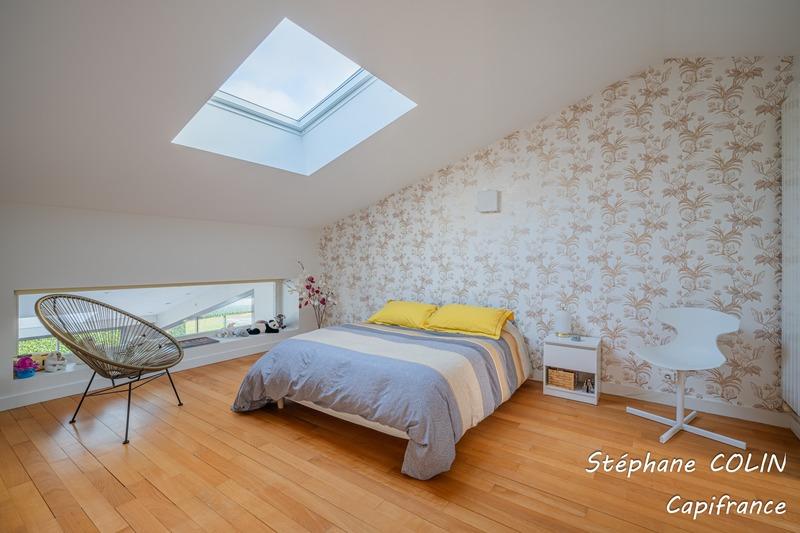 Maison - 239 m² - 7 pièces