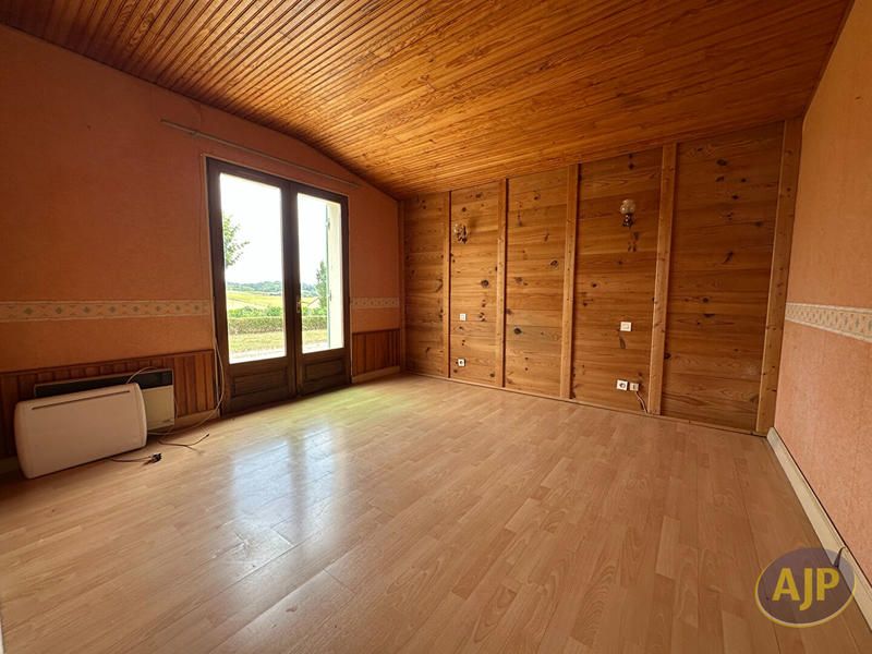 Maison - 123 m² - 6 pièces