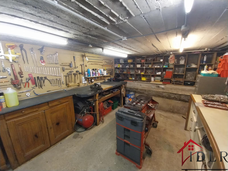 Propriété - 198 m² - 8 pièces