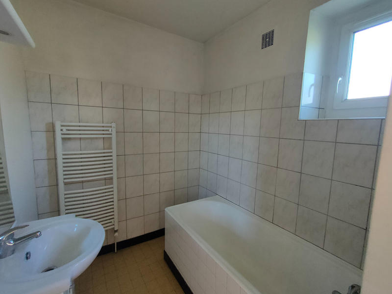 Maison - 177 m² - 12 pièces