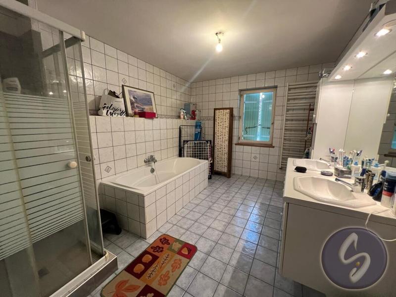 Maison - 153 m² - 6 pièces