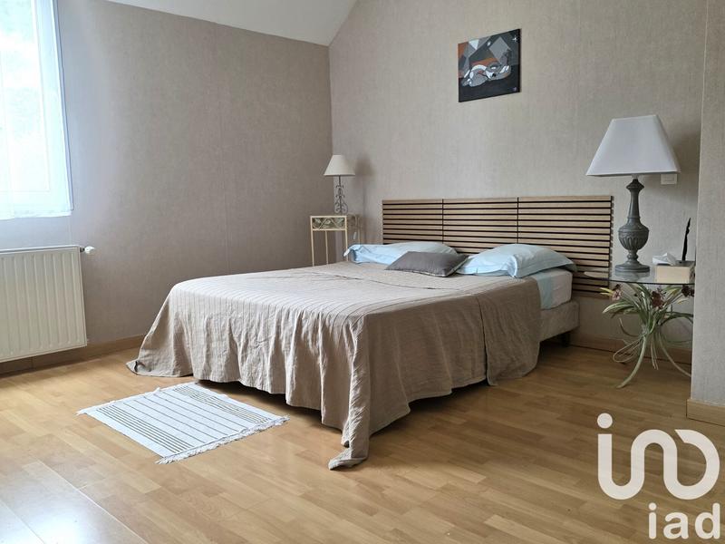 Maison - 213 m² - 7 pièces