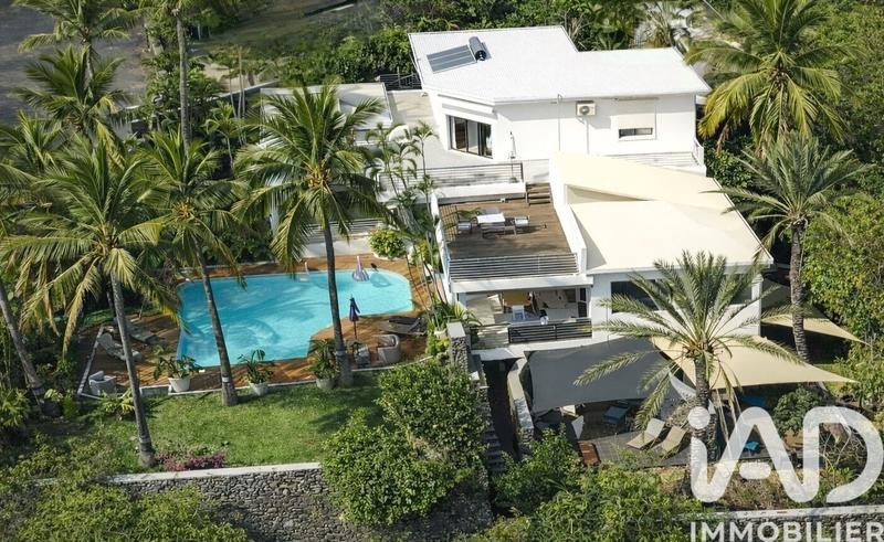 Maison - 470 m² - 14 pièces