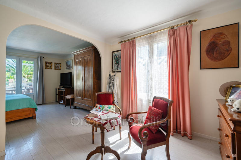 Villa - 300 m² - 9 pièces