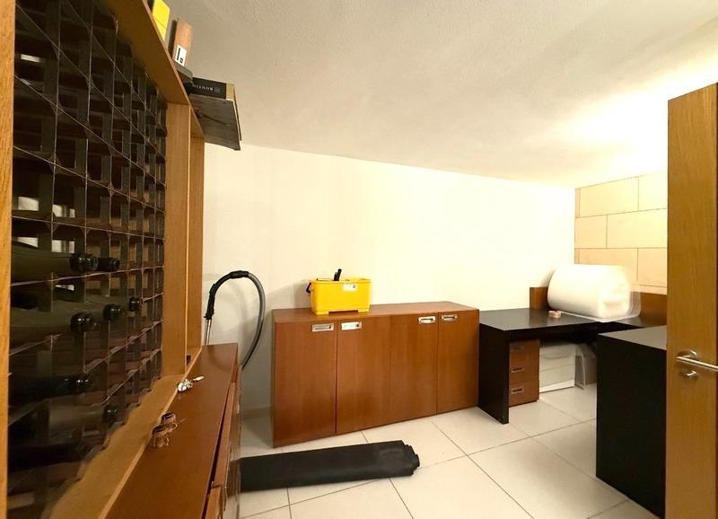 Propriété - 869 m² - 22 pièces