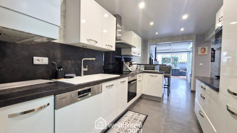 Maison - 122 m² - 5 pièces