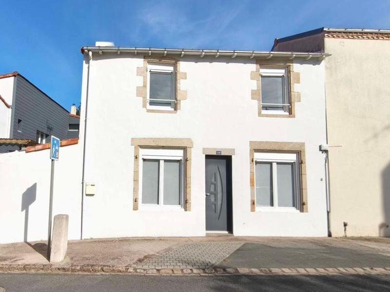 Maison de bourg - 88 m² - 4 pièces