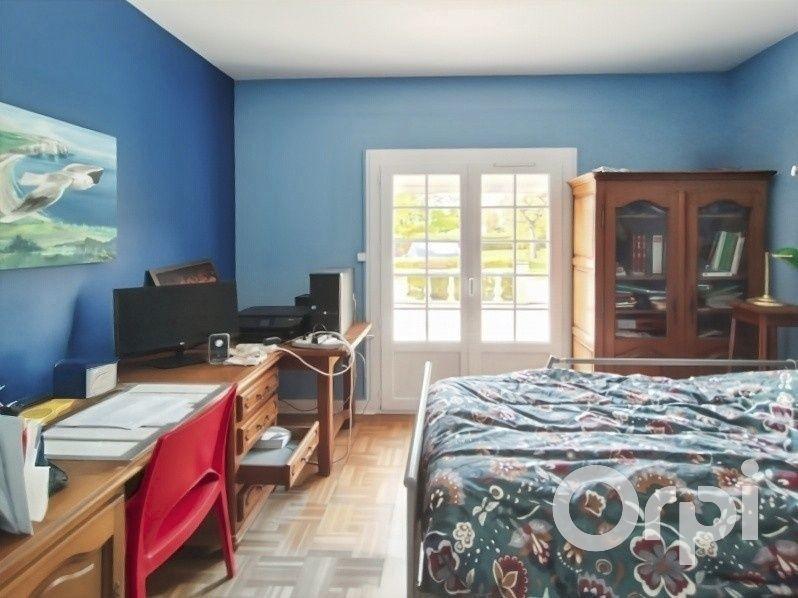 Maison - 137 m² - 6 pièces