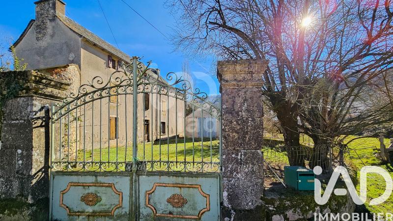 Maison - 350 m² - 11 pièces