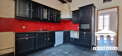 Maison - 220 m² - 10 pièces