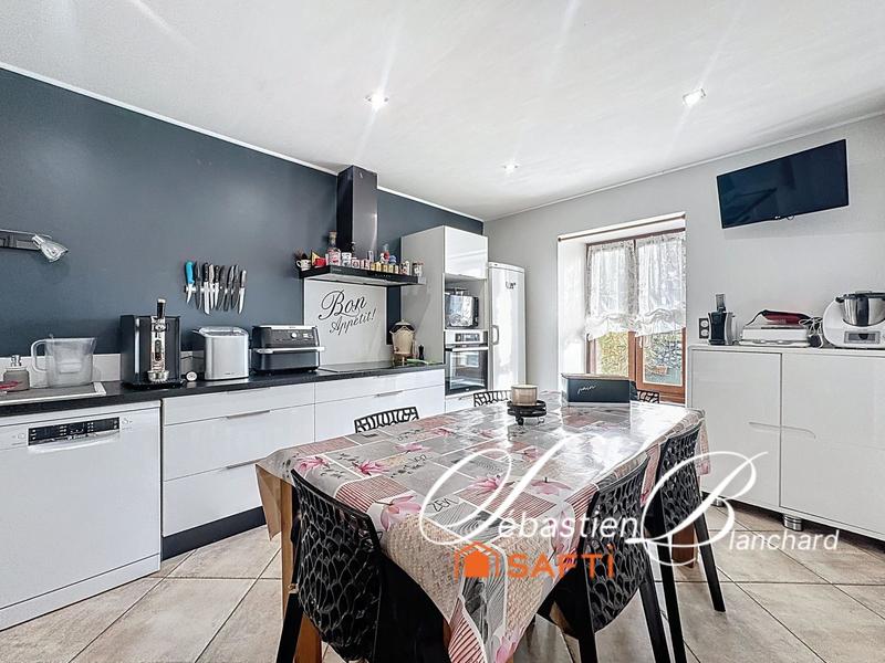 Maison - 175 m² - 6 pièces