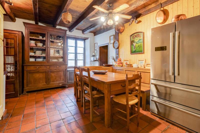 Maison - 285 m² - 12 pièces