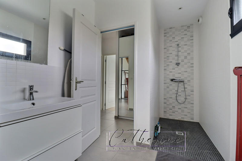 Maison - 188 m² - 8 pièces