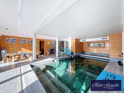 Maison - 345 m² - 7 pièces