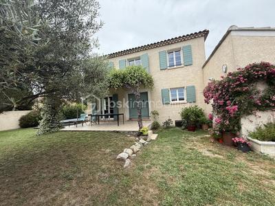 Maison traditionnelle - 131 m² - 6 pièces