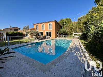 Maison - 160 m² - 5 pièces