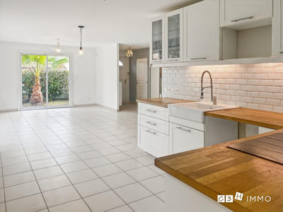 Maison - 94 m² - 4 pièces