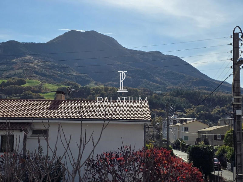 Maison - 160 m² - 8 pièces