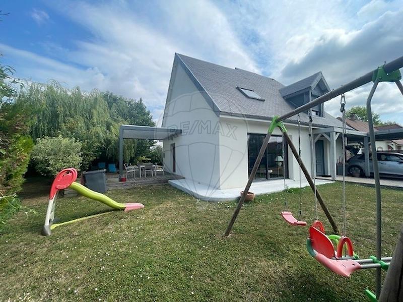 Maison - 143 m² - 6 pièces