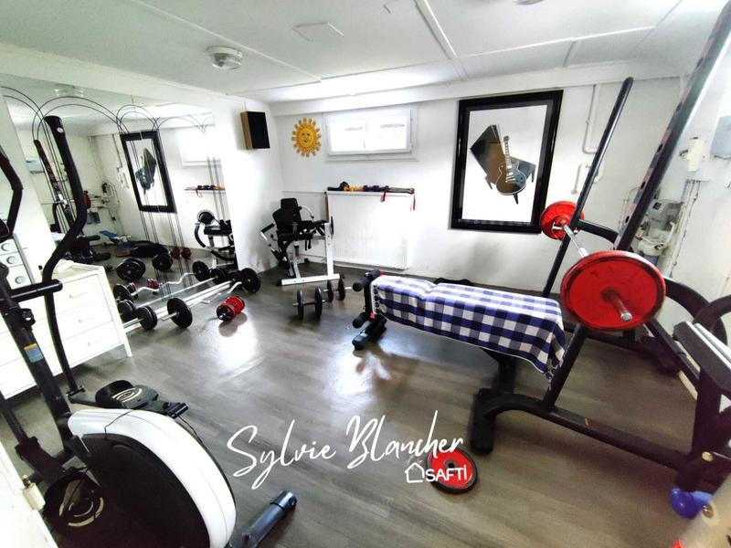 Maison - 170 m² - 6 pièces