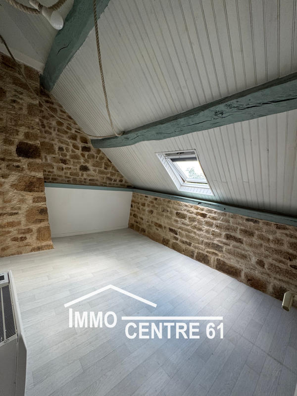 Maison - 228 m² - 8 pièces