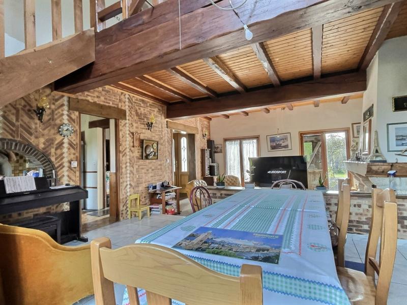 Maison - 257 m² - 9 pièces