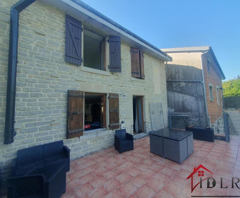 Maison de village - 92 m² - 5 pièces