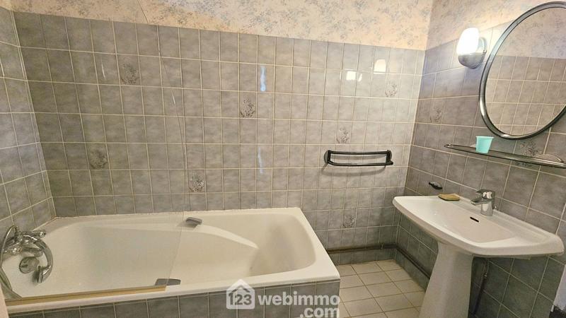 Maison - 265 m² - 14 pièces