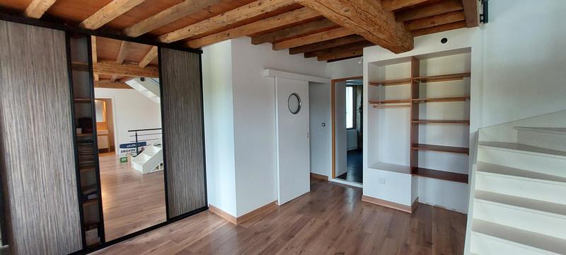 Maison - 220 m² - 6 pièces