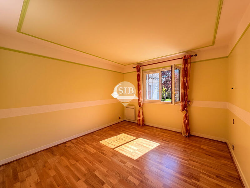 Maison - 172 m² - 6 pièces