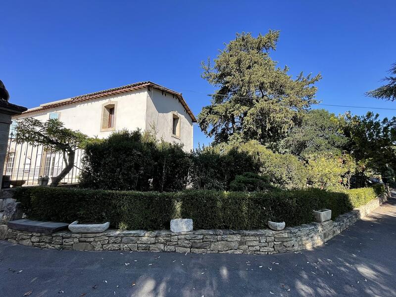 Bastide - 379 m² - 9 pièces
