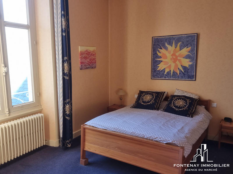 Maison - 385 m² - 10 pièces