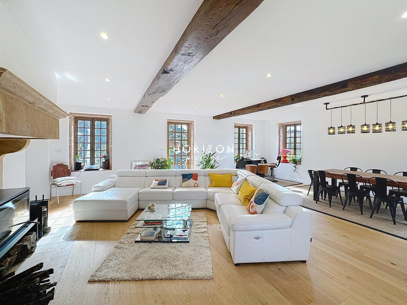 Maison ancienne - 224 m² - 7 pièces