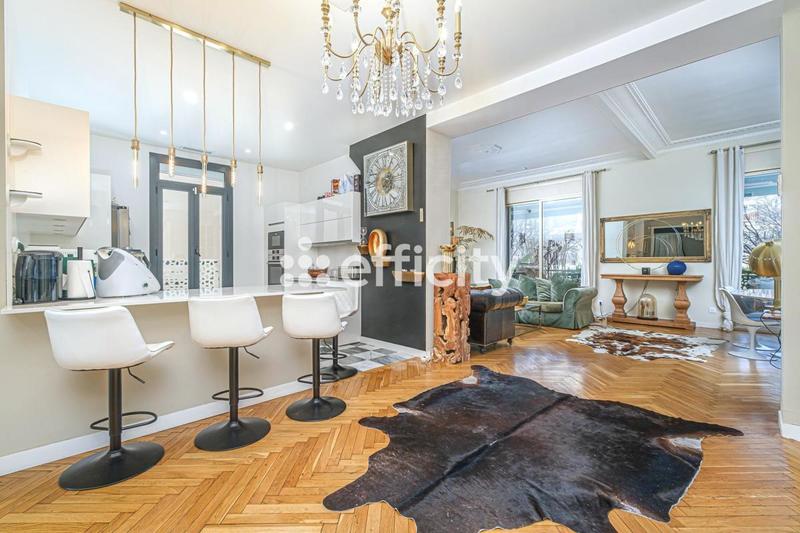 Appartement - 110 m² - 3 pièces