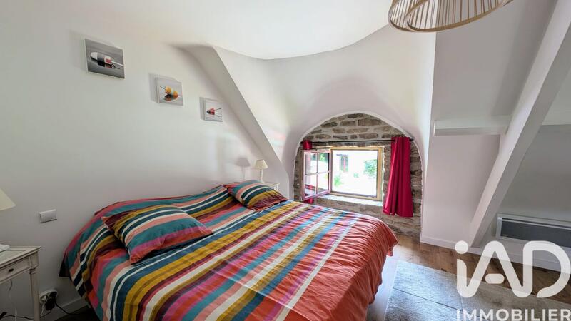 Maison - 300 m² - 11 pièces