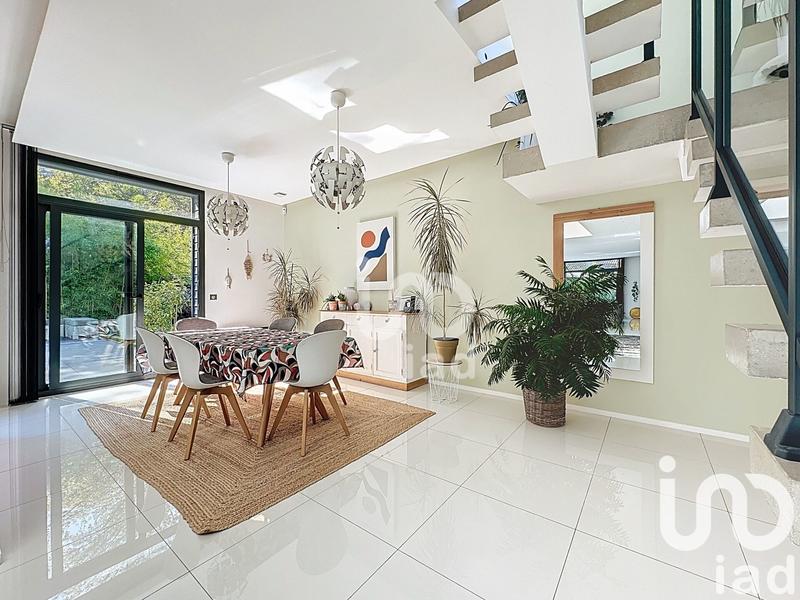 Maison de maîtres - 198 m² - 7 pièces