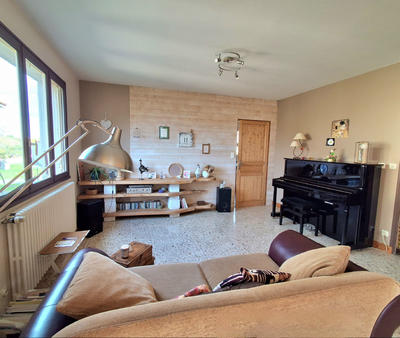 Maison - 280 m² - 9 pièces