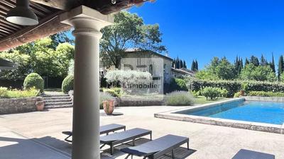 Gîte - 500 m² - 22 pièces