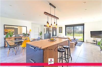 Maison - 145 m² - 6 pièces