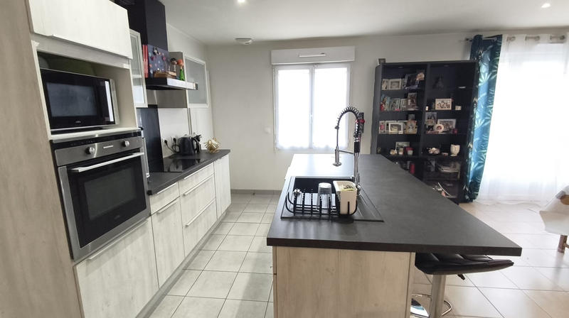 Maison - 162 m² - 8 pièces