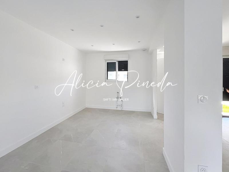 Maison - 97 m² - 5 pièces