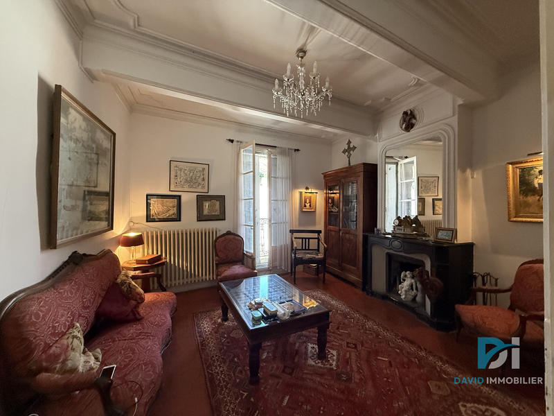 Maison - 215 m² - 7 pièces