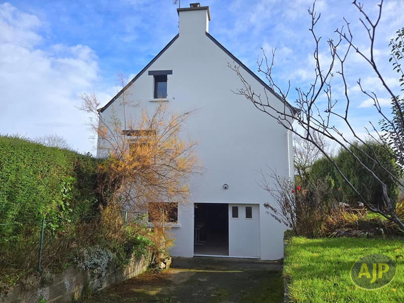 Maison - 80 m² - 5 pièces