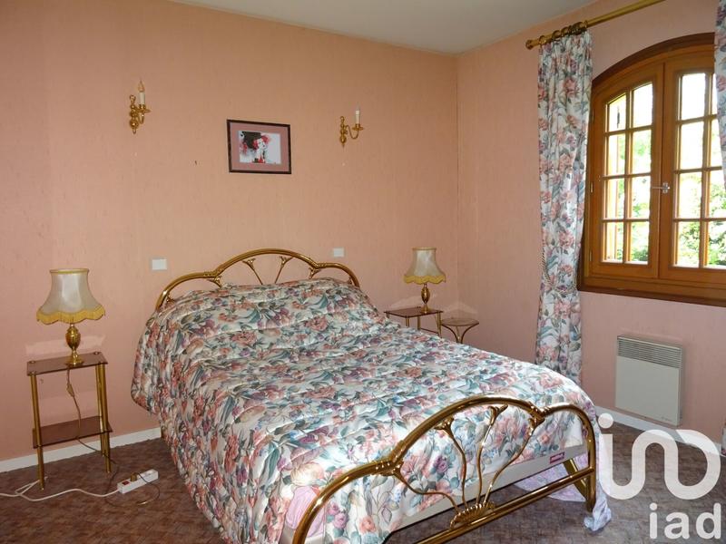 Maison - 205 m² - 9 pièces