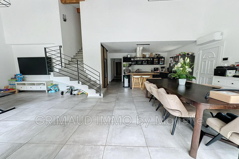 Villa - 160 m² - 6 pièces