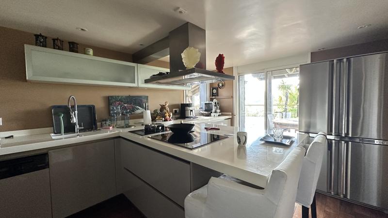 Maison d'architecte - 240 m² - 6 pièces